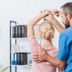 Jak wybrać odpowiednią polisę ubezpieczeniową od odpowiedzialności zawodowej dla kręgarza
